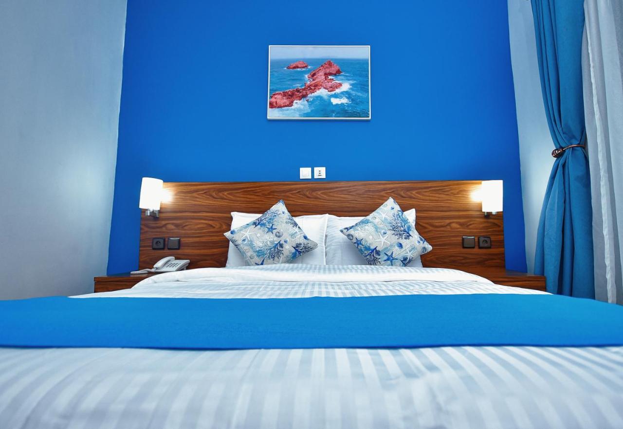 Robert'S Hotel Abidjan Ngoại thất bức ảnh