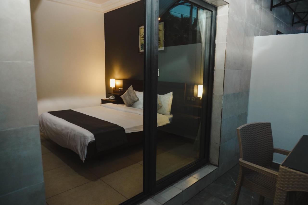 Robert'S Hotel Abidjan Ngoại thất bức ảnh