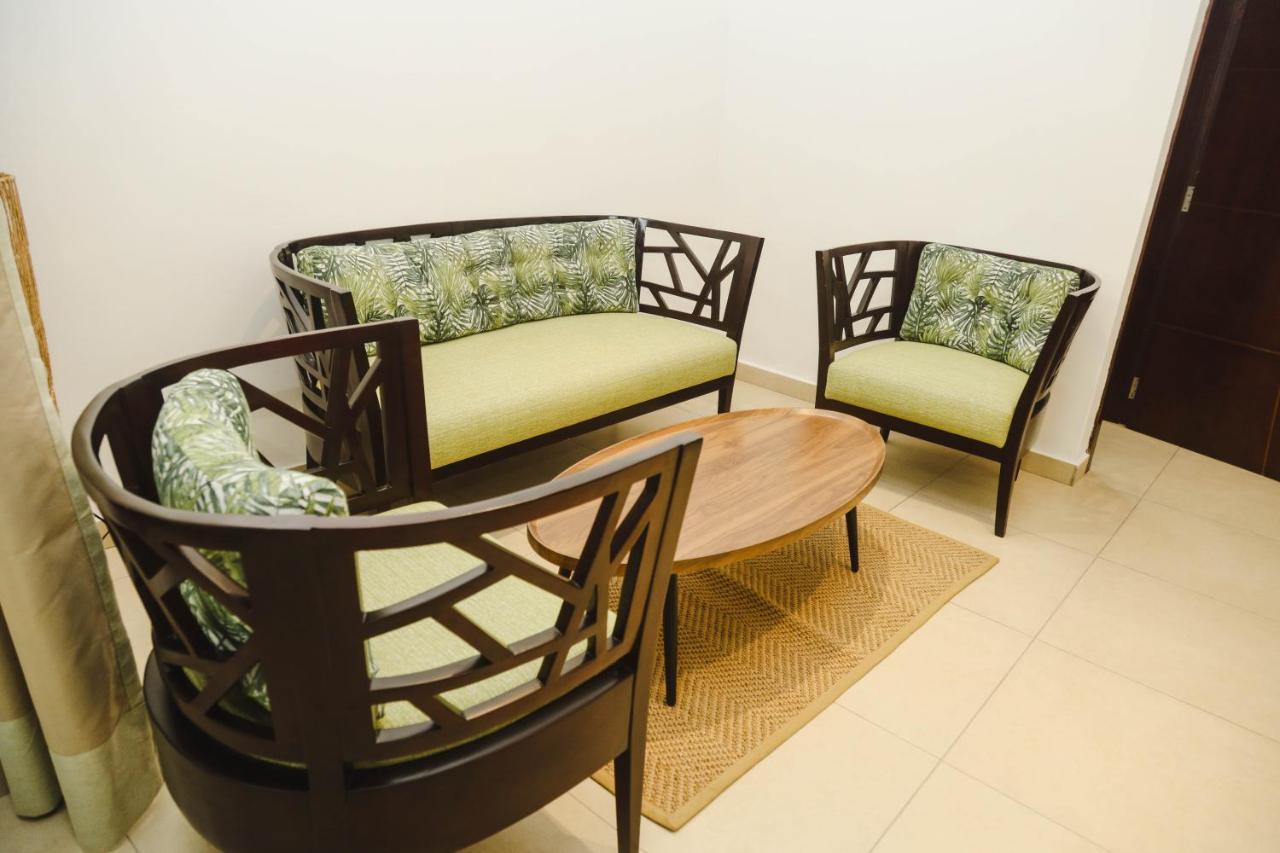 Robert'S Hotel Abidjan Ngoại thất bức ảnh