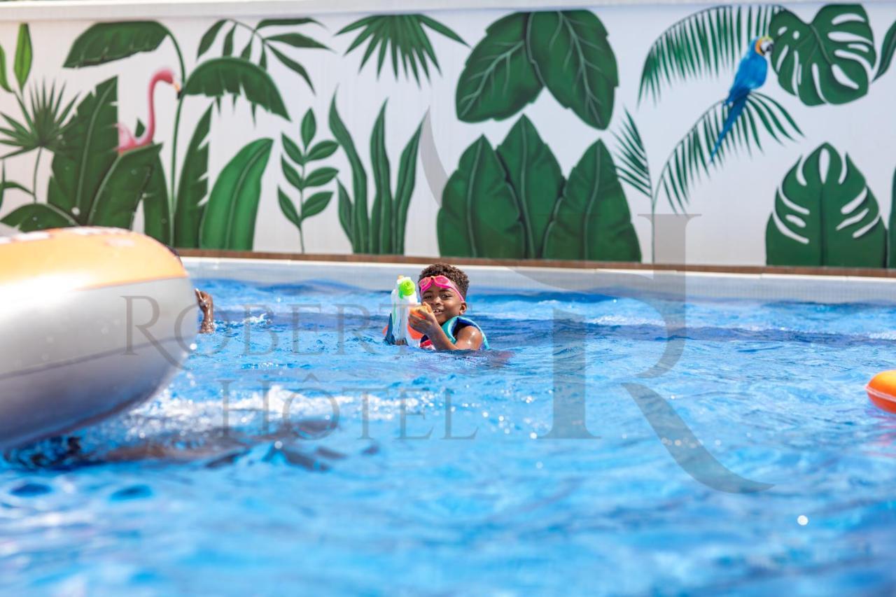 Robert'S Hotel Abidjan Ngoại thất bức ảnh