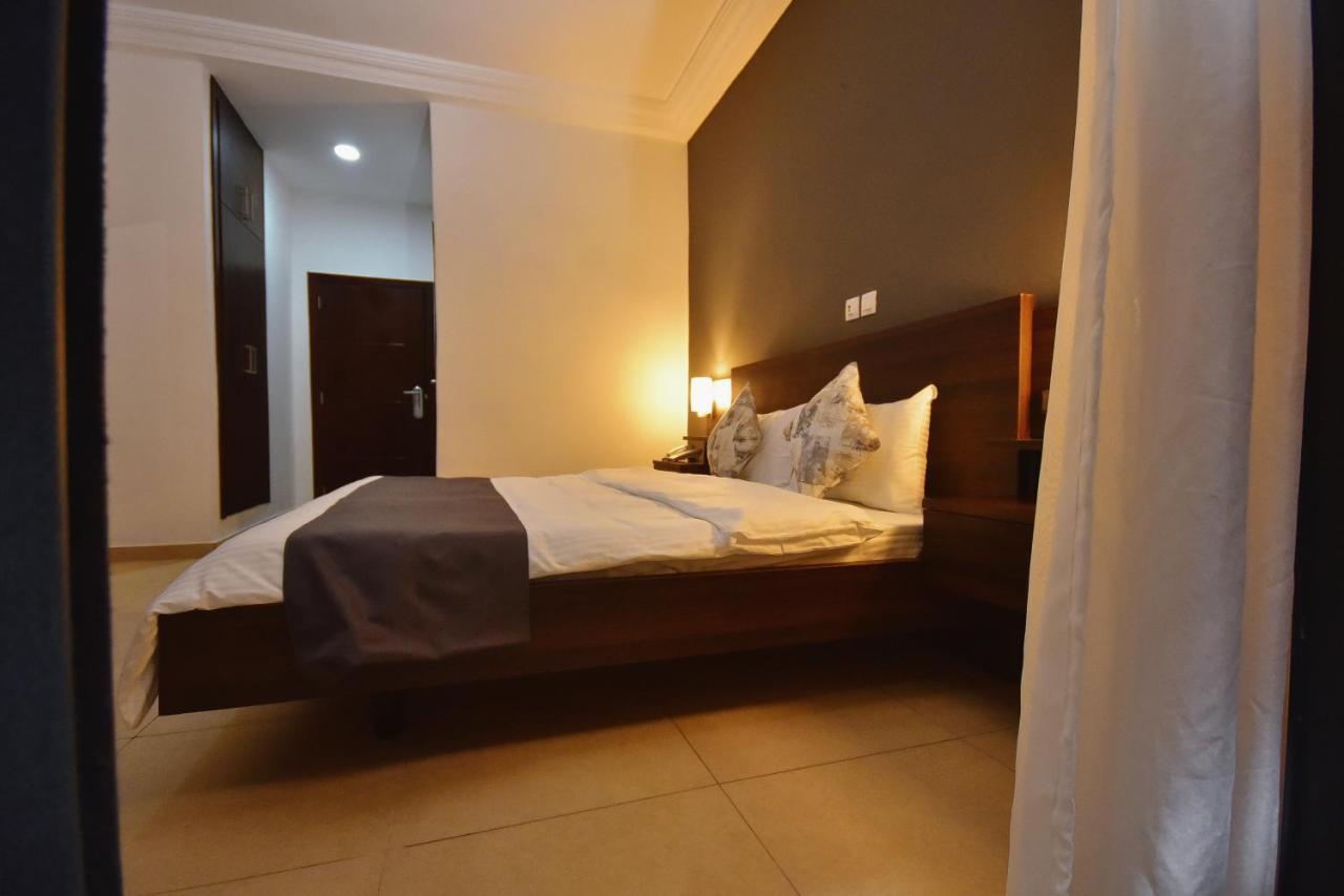 Robert'S Hotel Abidjan Ngoại thất bức ảnh